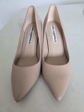 Karl Lagerfeld Blush Nude Pointed-Toe Pumps Womens 6 Shoe